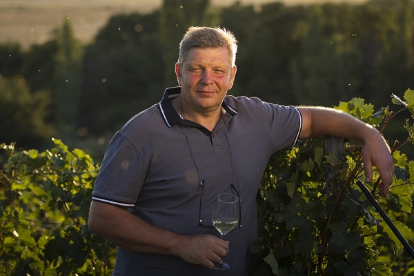 Источник: РБК «Время вина: люди». Пятая серия https://www.rbc.ru/wine/news/676c4a549a7947341119fbef